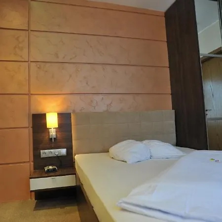 Bergischer Hof 3*